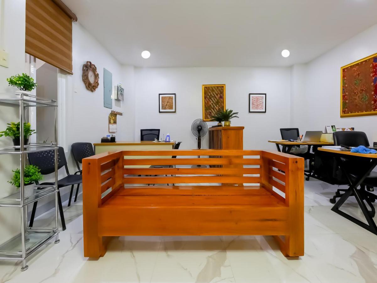 Oyo 848 Dona Aurora Condotel Quezon City Zewnętrze zdjęcie