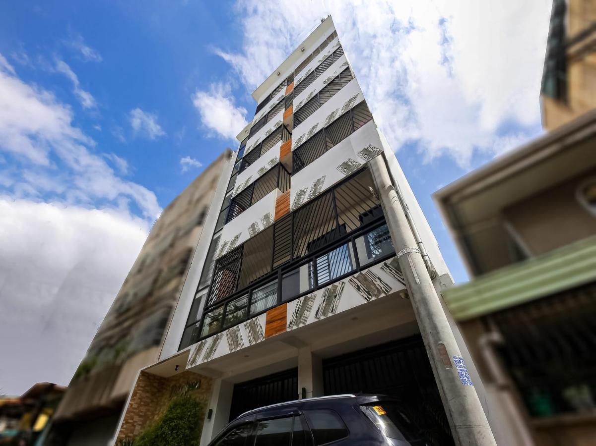 Oyo 848 Dona Aurora Condotel Quezon City Zewnętrze zdjęcie