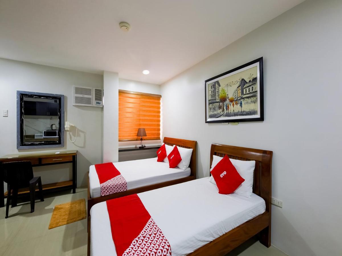 Oyo 848 Dona Aurora Condotel Quezon City Zewnętrze zdjęcie