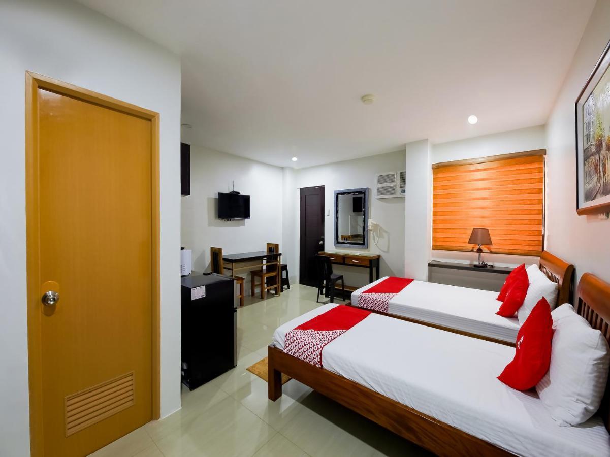 Oyo 848 Dona Aurora Condotel Quezon City Zewnętrze zdjęcie