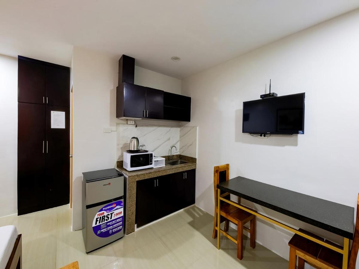 Oyo 848 Dona Aurora Condotel Quezon City Zewnętrze zdjęcie