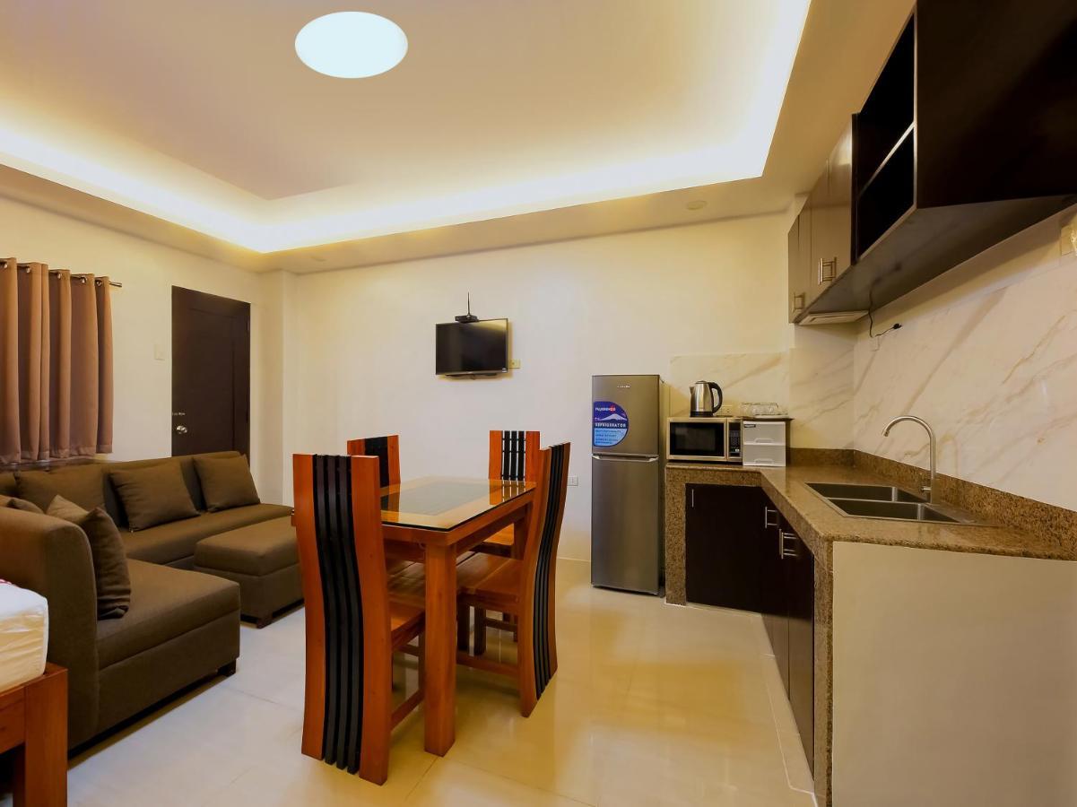 Oyo 848 Dona Aurora Condotel Quezon City Zewnętrze zdjęcie