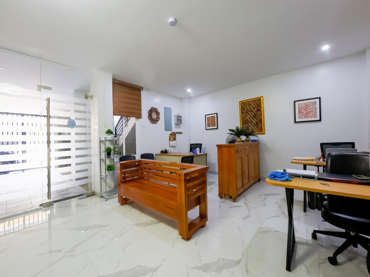 Oyo 848 Dona Aurora Condotel Quezon City Zewnętrze zdjęcie