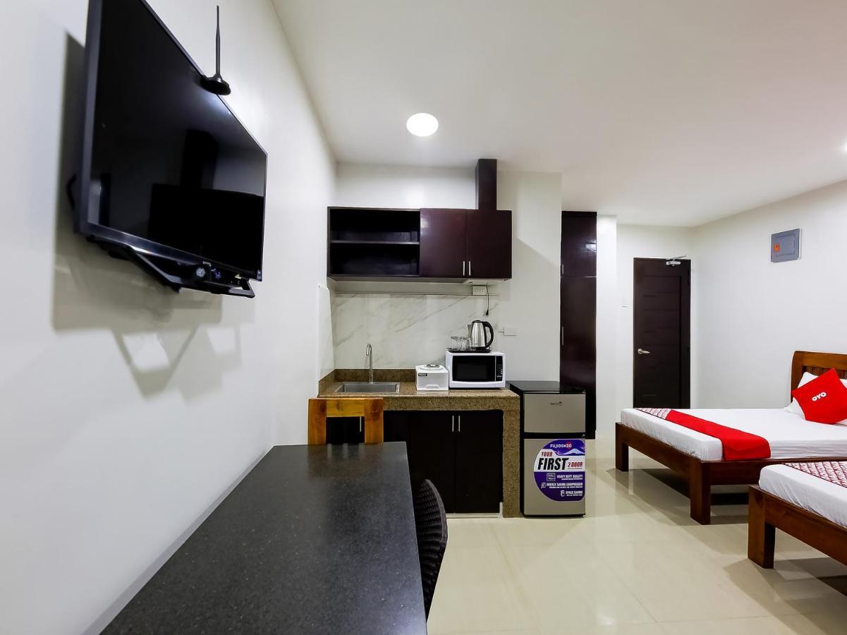 Oyo 848 Dona Aurora Condotel Quezon City Zewnętrze zdjęcie